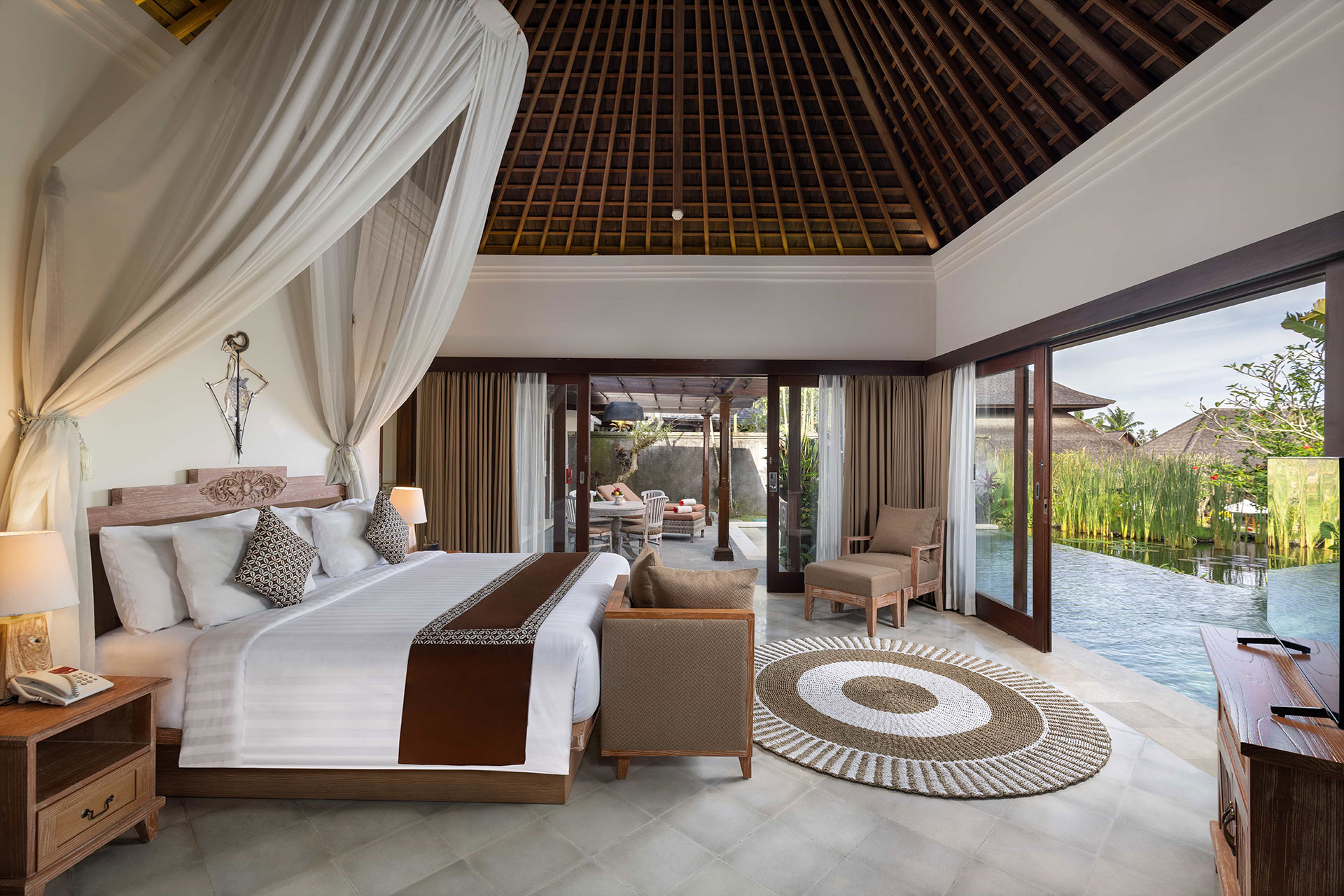 Lagoon-Infinity-Pool-Villa-main