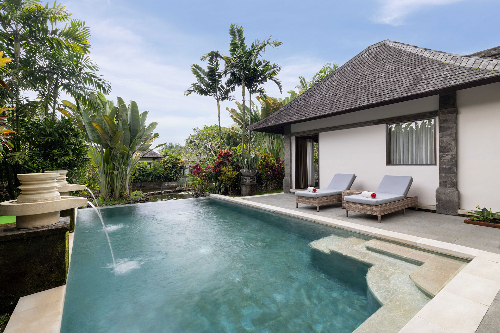 lagoon-pool-villa-main